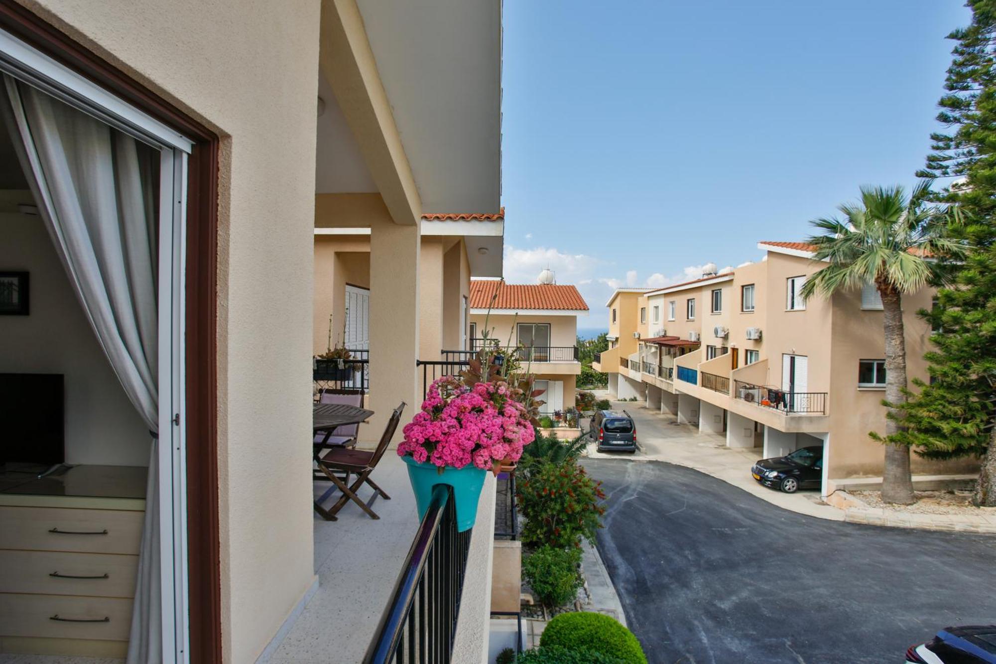 The Marilouize Apartment Peyia Exterior foto