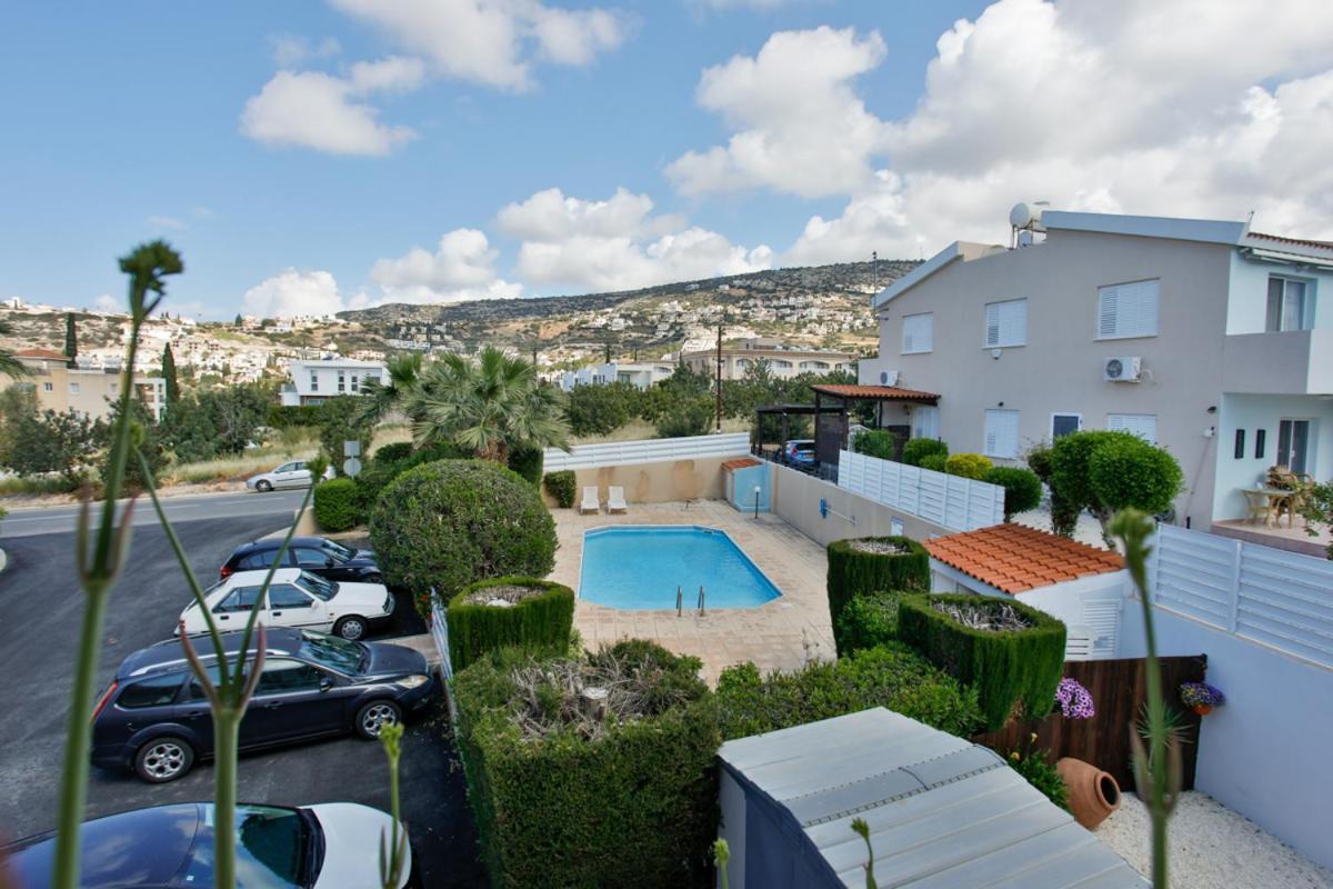 The Marilouize Apartment Peyia Exterior foto